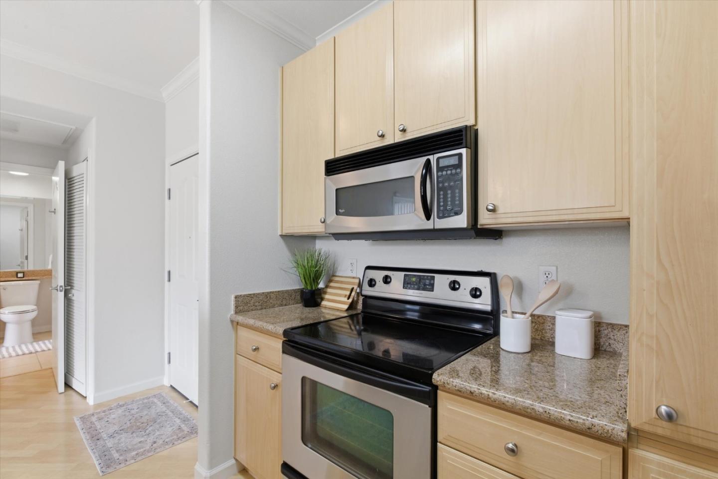 Detail Gallery Image 11 of 24 For 801 Winchester #4100,  San Jose,  CA 95128 - 1 Beds | 1 Baths