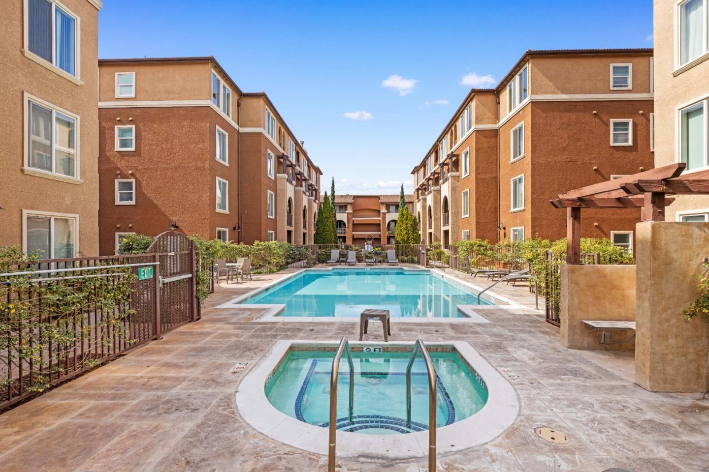 Detail Gallery Image 18 of 24 For 801 Winchester #4100,  San Jose,  CA 95128 - 1 Beds | 1 Baths