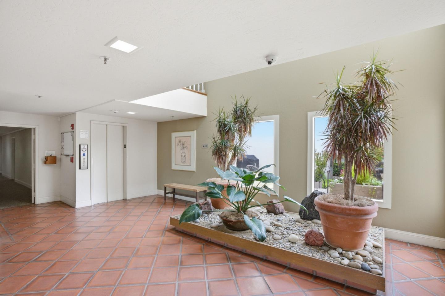 Photo #5: ML82042798 Listing: Photo #5