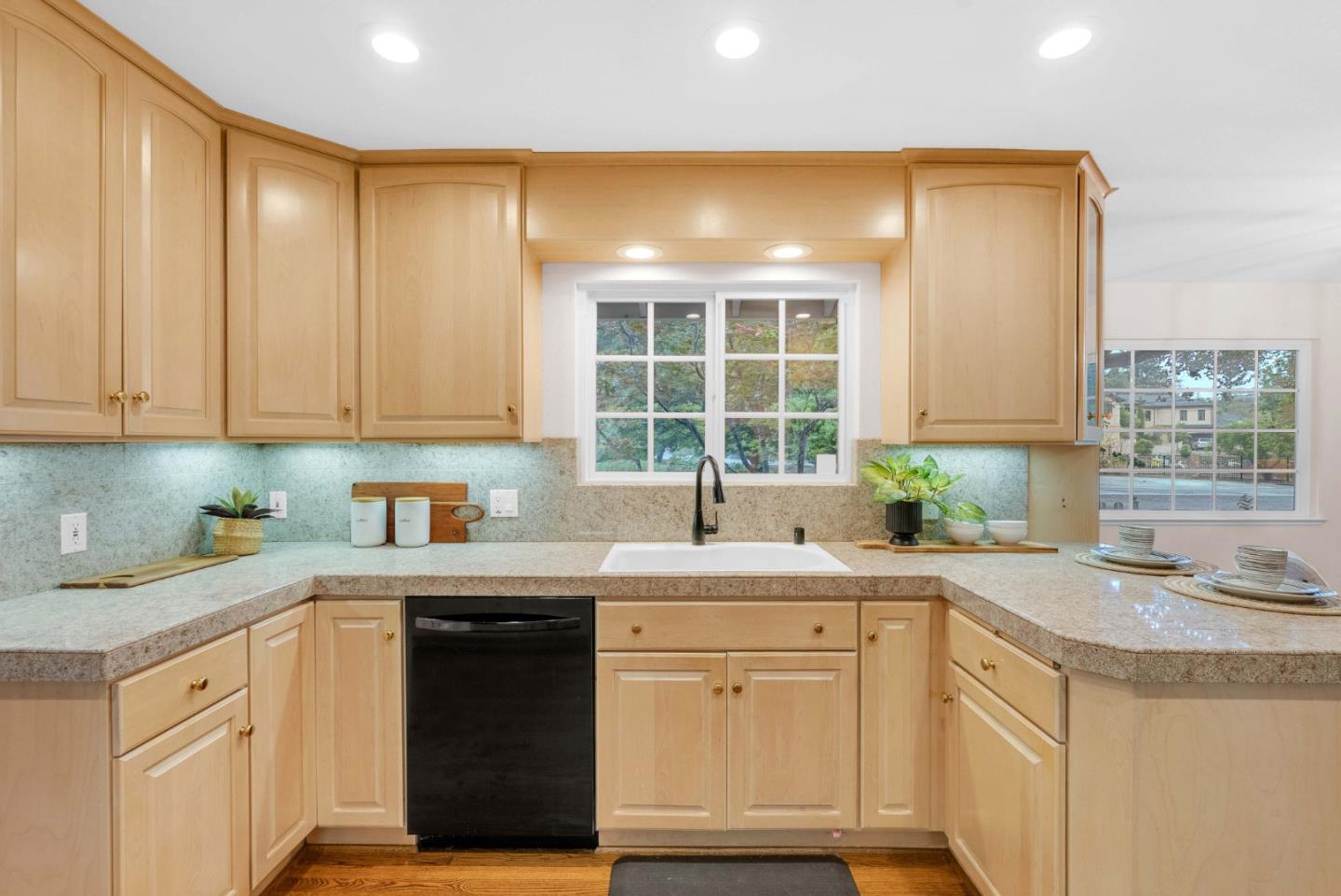 Detail Gallery Image 18 of 56 For 14900 Quito Rd, Los Gatos,  CA 95032 - 4 Beds | 2/1 Baths