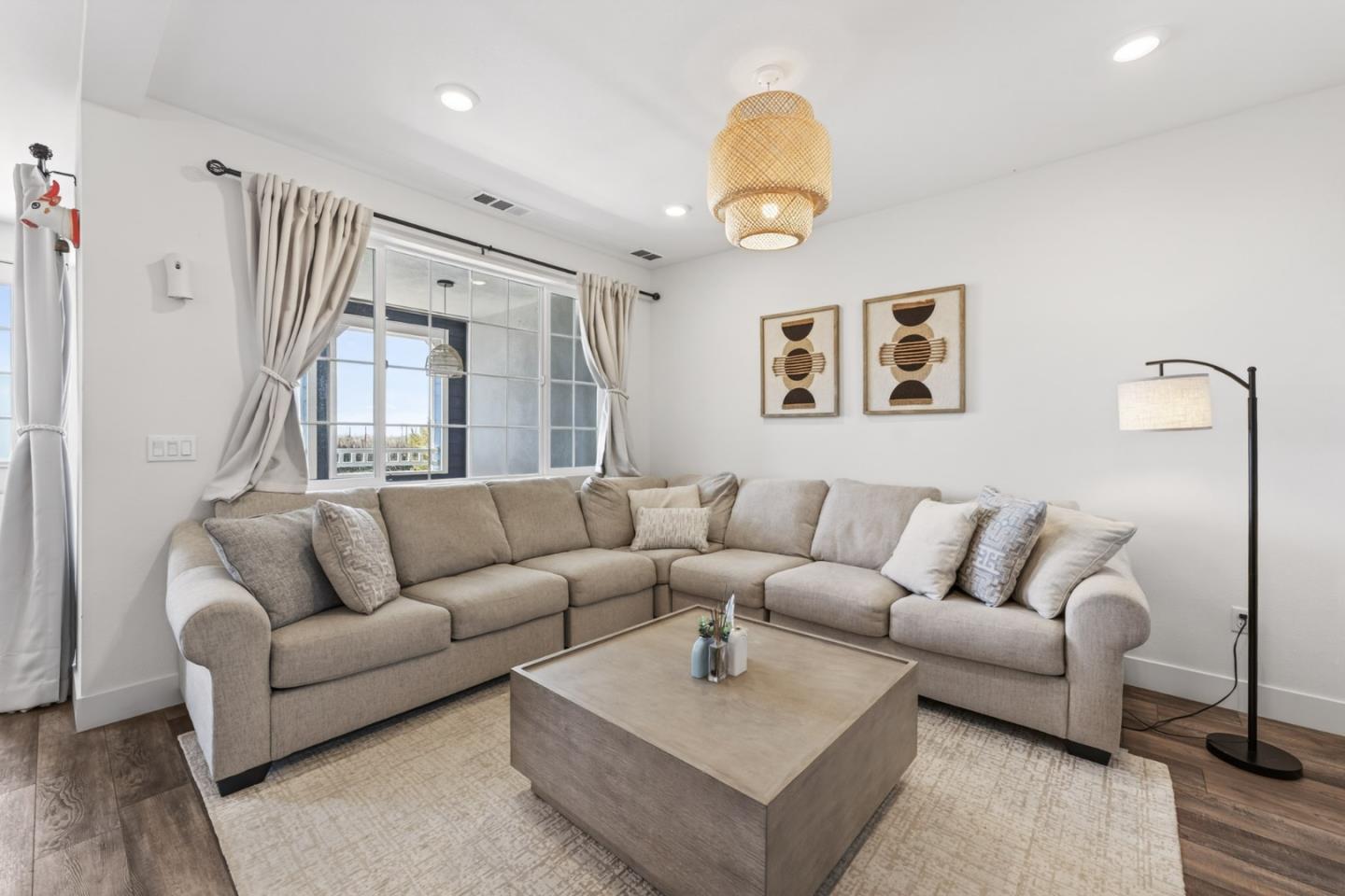 Detail Gallery Image 12 of 44 For 9532 Seawind Way, Newark,  CA 94560 - 3 Beds | 2/1 Baths