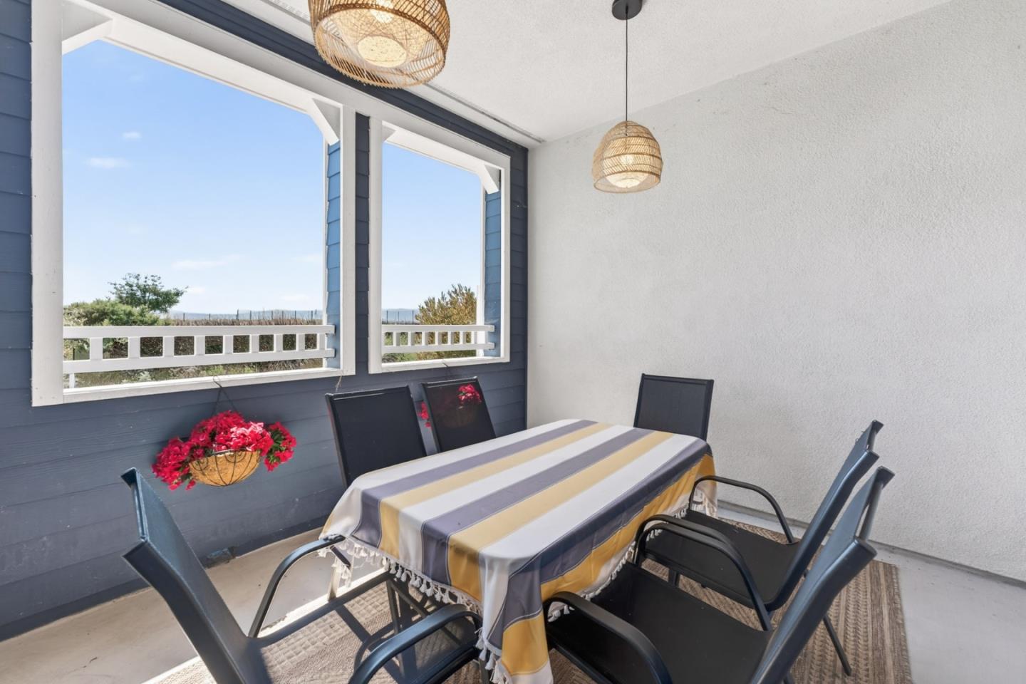 Detail Gallery Image 15 of 44 For 9532 Seawind Way, Newark,  CA 94560 - 3 Beds | 2/1 Baths