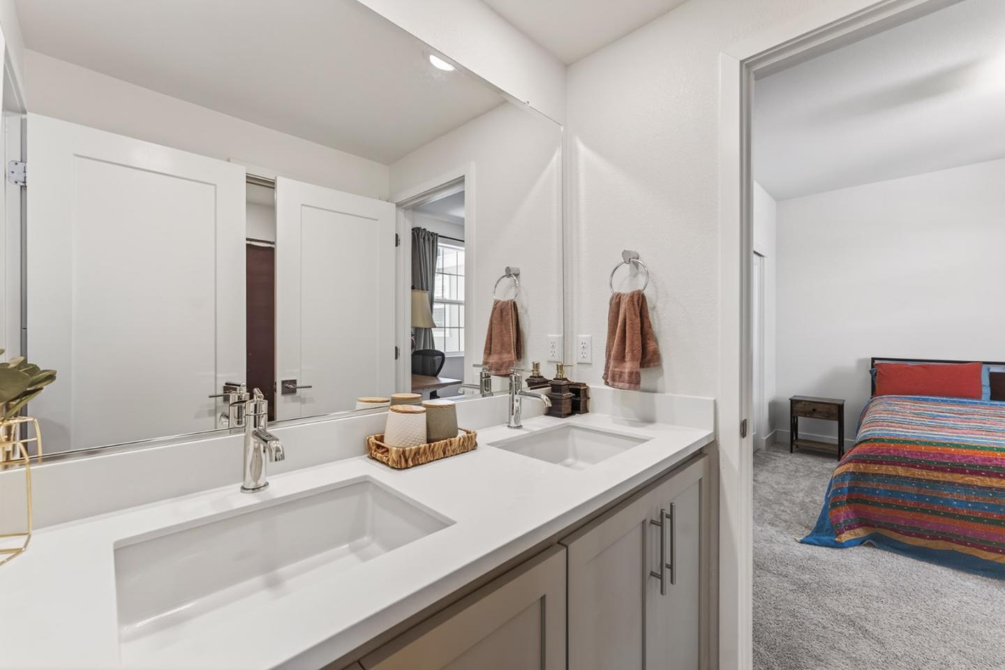 Detail Gallery Image 19 of 44 For 9532 Seawind Way, Newark,  CA 94560 - 3 Beds | 2/1 Baths