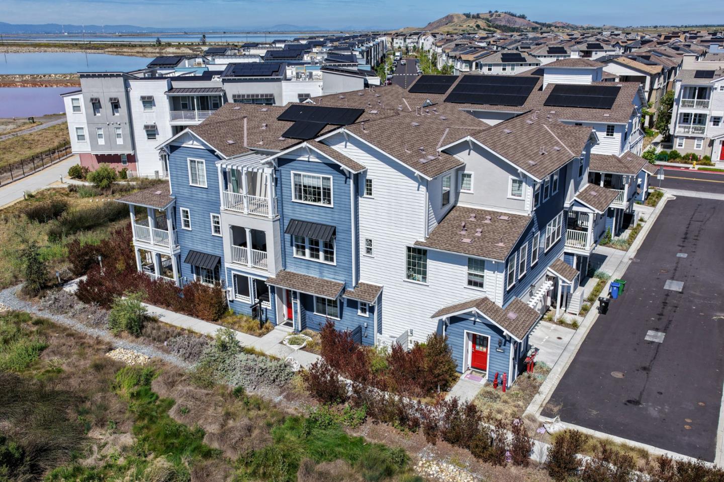 Detail Gallery Image 35 of 44 For 9532 Seawind Way, Newark,  CA 94560 - 3 Beds | 2/1 Baths