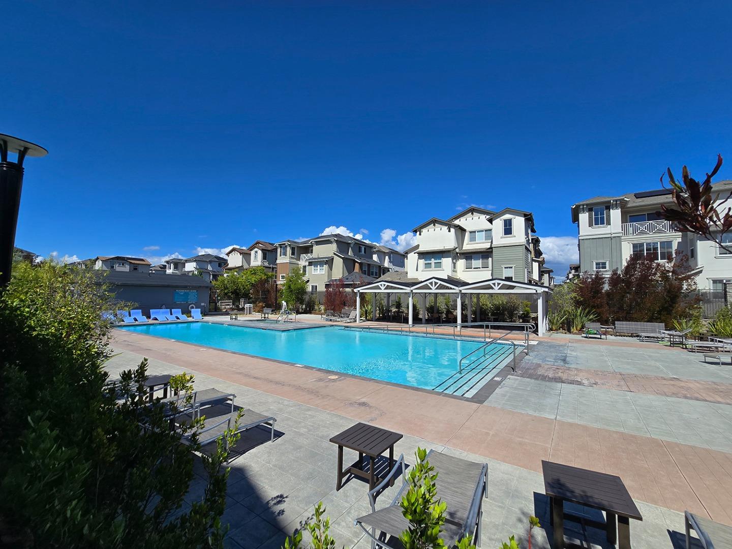 Detail Gallery Image 40 of 44 For 9532 Seawind Way, Newark,  CA 94560 - 3 Beds | 2/1 Baths