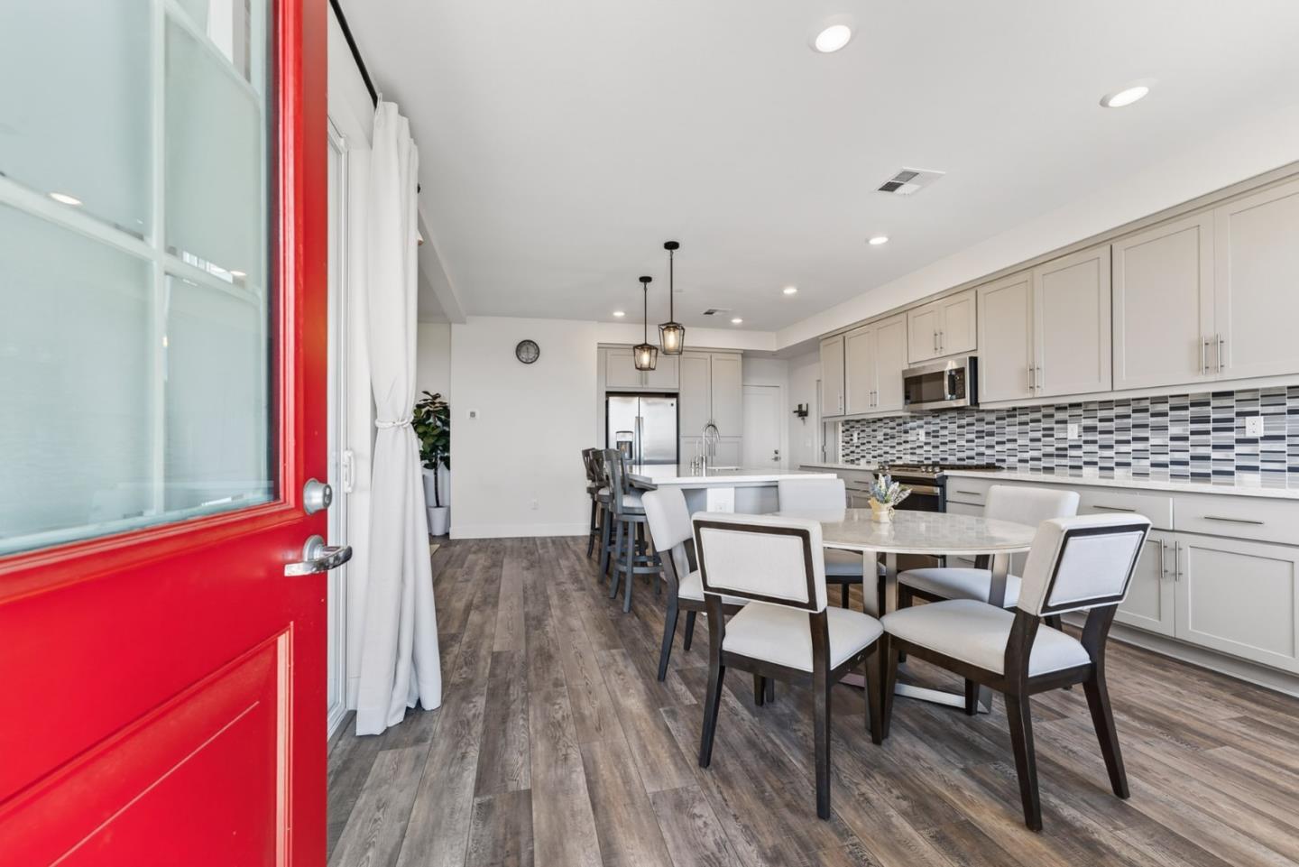 Detail Gallery Image 6 of 44 For 9532 Seawind Way, Newark,  CA 94560 - 3 Beds | 2/1 Baths