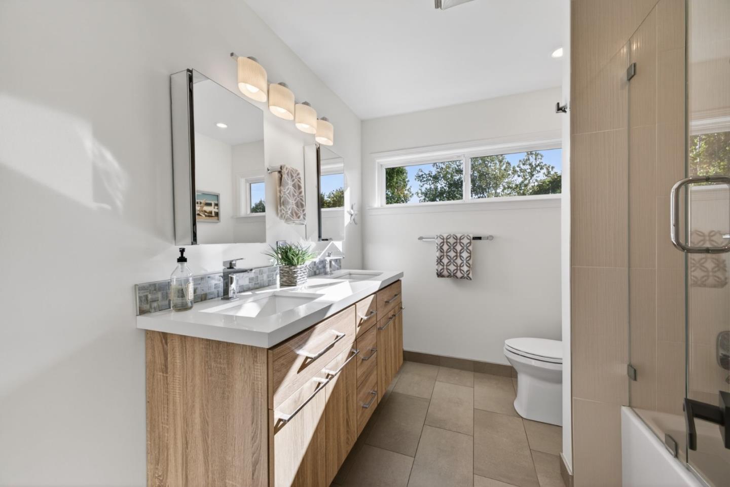 Detail Gallery Image 44 of 84 For 2256 Glenkirk Ct, San Jose,  CA 95124 - 5 Beds | 3 Baths