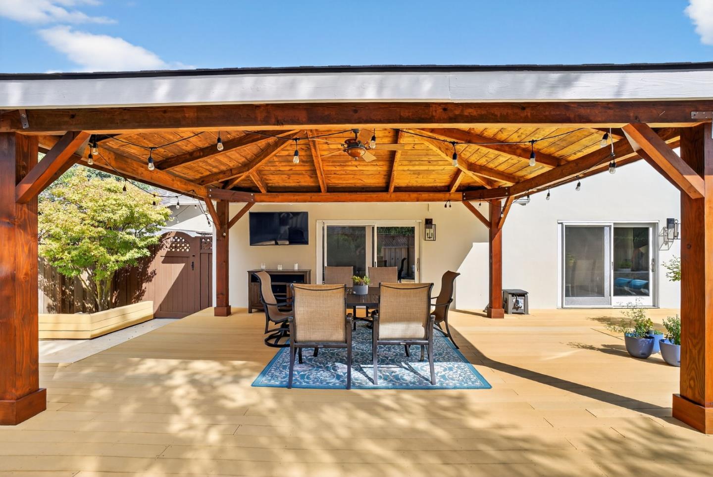 Detail Gallery Image 47 of 84 For 2256 Glenkirk Ct, San Jose,  CA 95124 - 5 Beds | 3 Baths