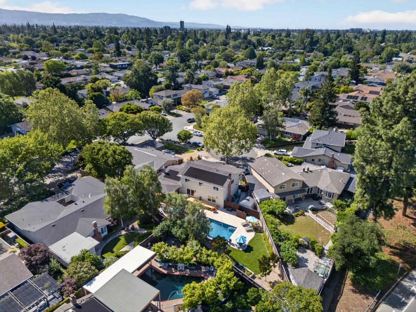 Detail Gallery Image 82 of 84 For 2256 Glenkirk Ct, San Jose,  CA 95124 - 5 Beds | 3 Baths