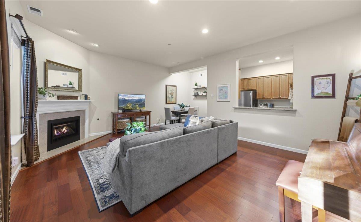 Detail Gallery Image 11 of 45 For 6 Flora Ln, Scotts Valley,  CA 95066 - 3 Beds | 2/1 Baths