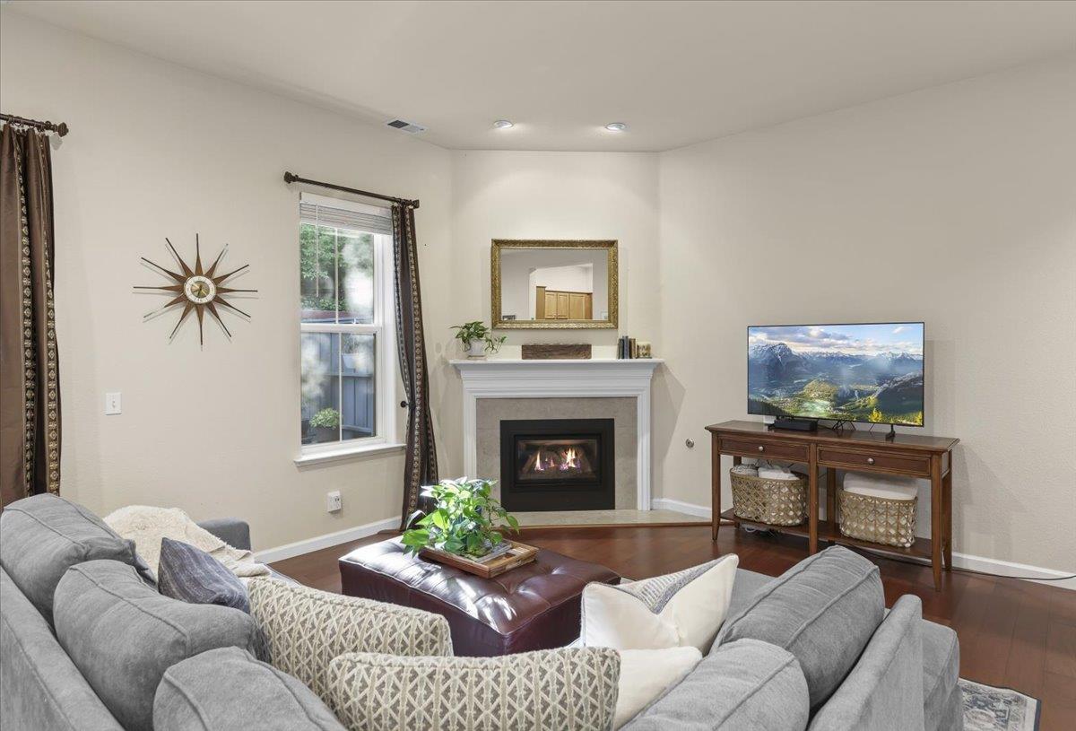 Detail Gallery Image 13 of 45 For 6 Flora Ln, Scotts Valley,  CA 95066 - 3 Beds | 2/1 Baths
