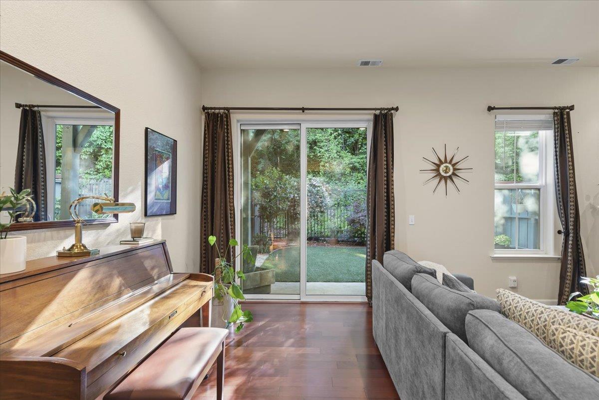 Detail Gallery Image 14 of 45 For 6 Flora Ln, Scotts Valley,  CA 95066 - 3 Beds | 2/1 Baths