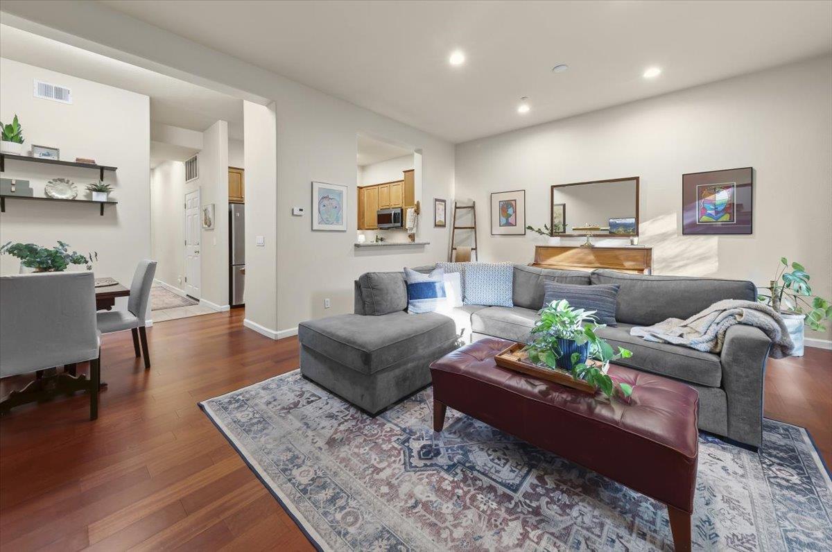 Detail Gallery Image 8 of 45 For 6 Flora Ln, Scotts Valley,  CA 95066 - 3 Beds | 2/1 Baths