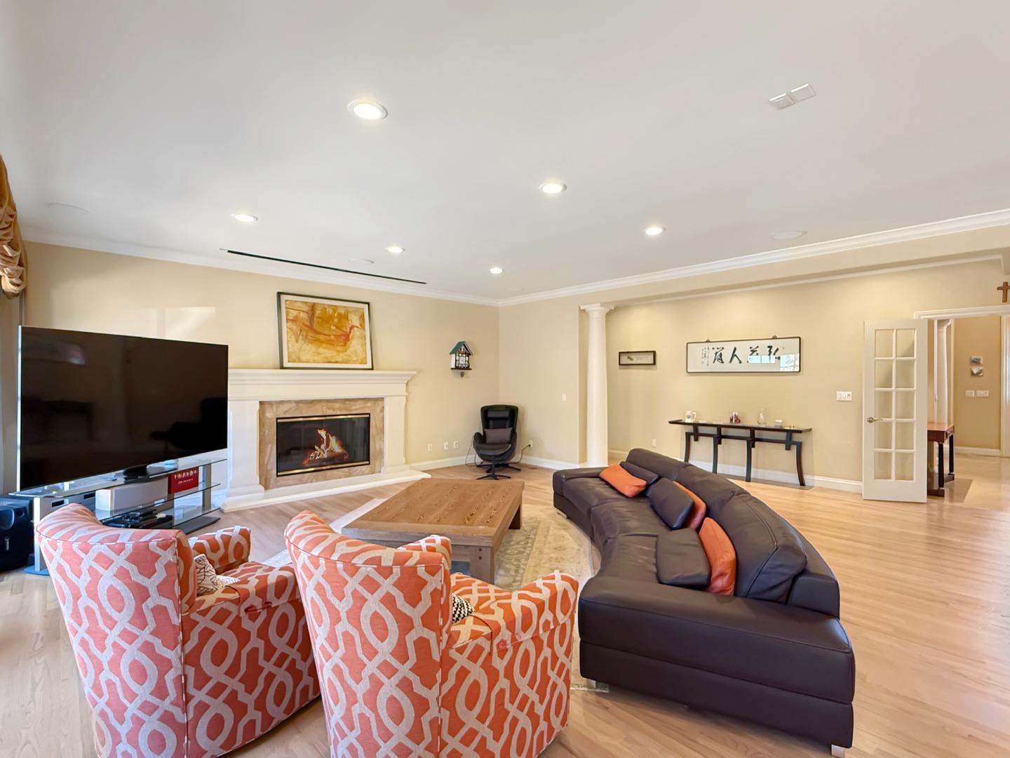 Detail Gallery Image 13 of 52 For 1526 Hillview Dr, Los Altos,  CA 94024 - 5 Beds | 5/1 Baths