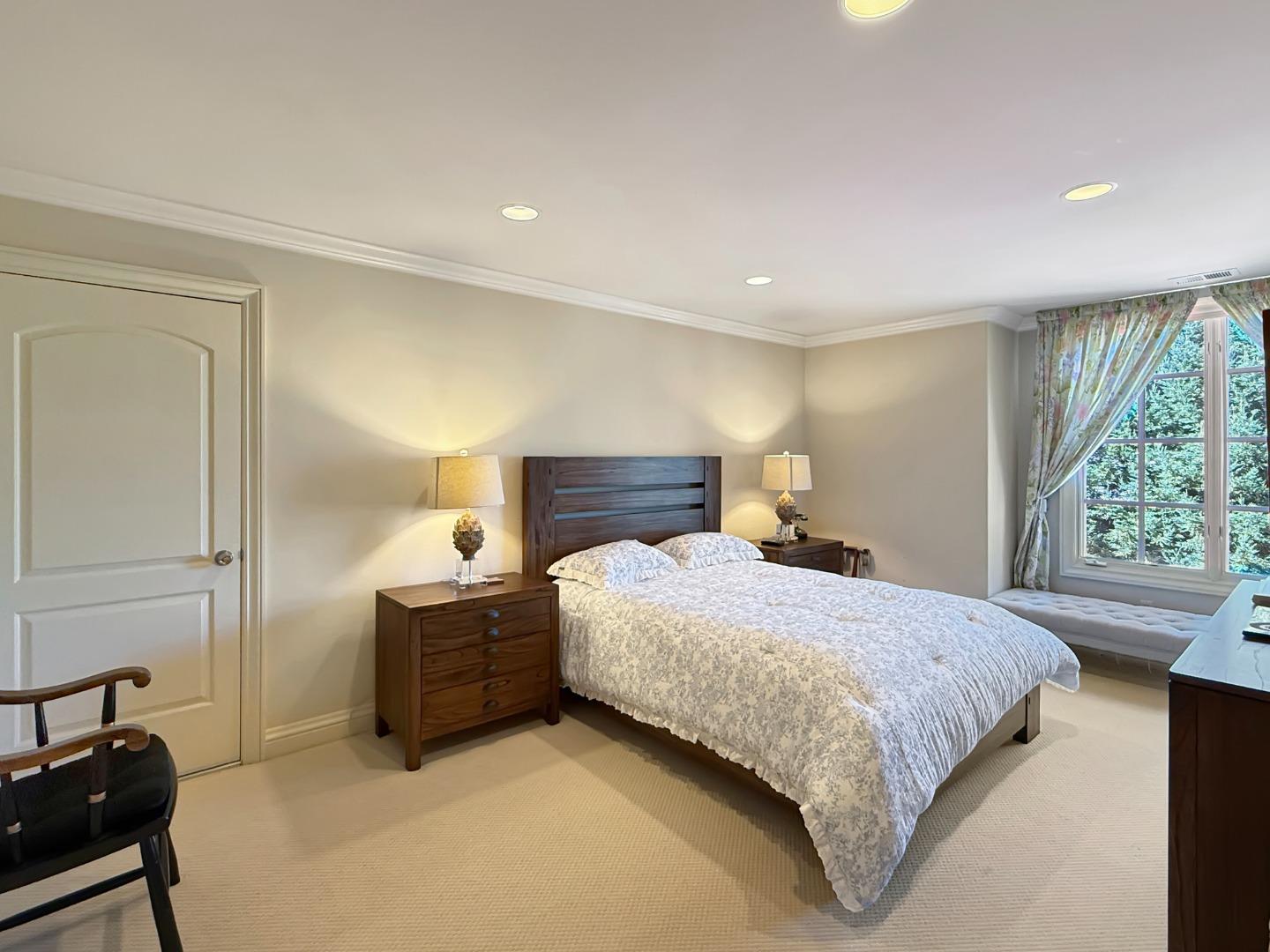 Detail Gallery Image 27 of 52 For 1526 Hillview Dr, Los Altos,  CA 94024 - 5 Beds | 5/1 Baths