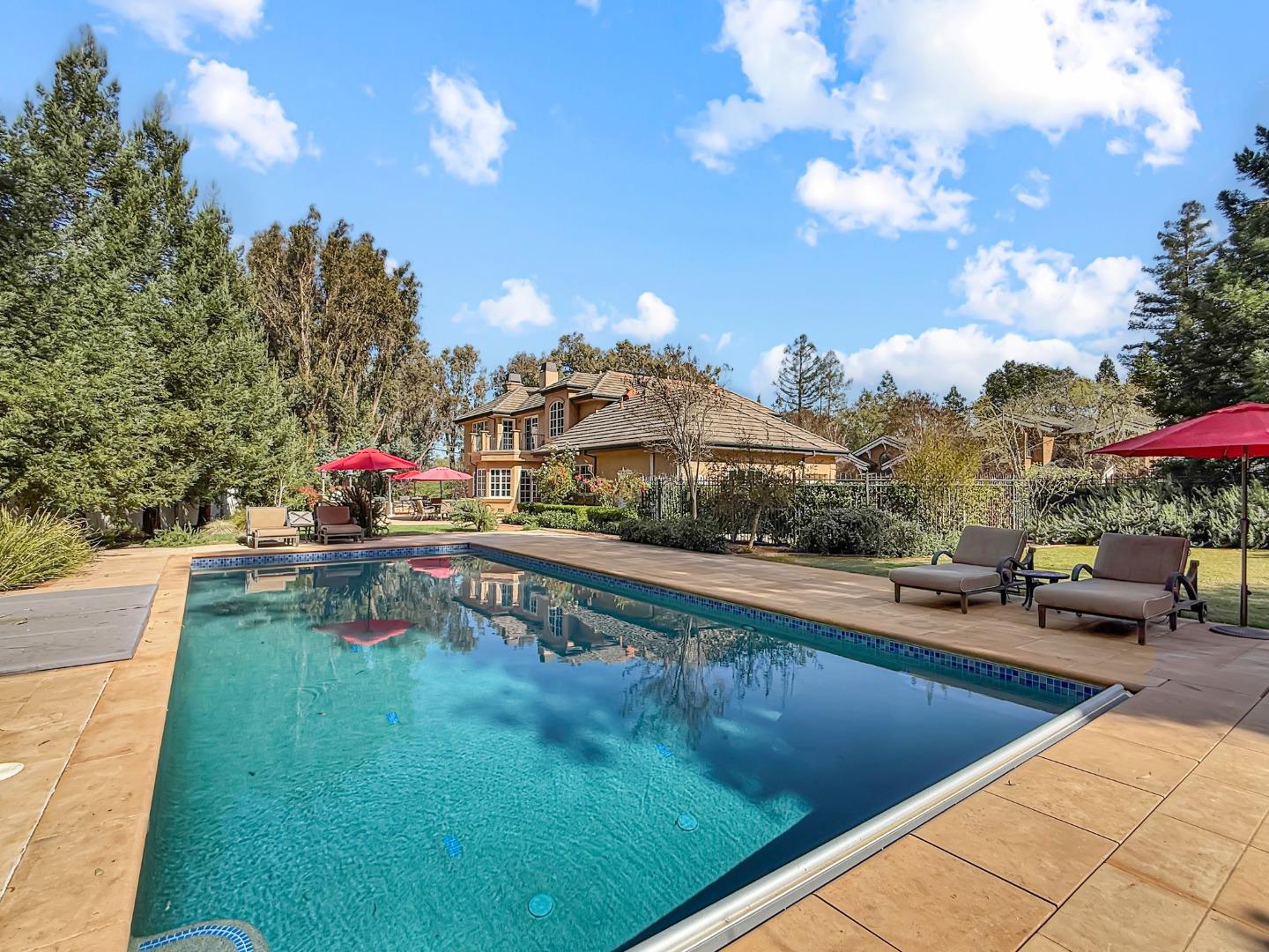 1526 Hillview Drive, Los Altos, CA, 94024