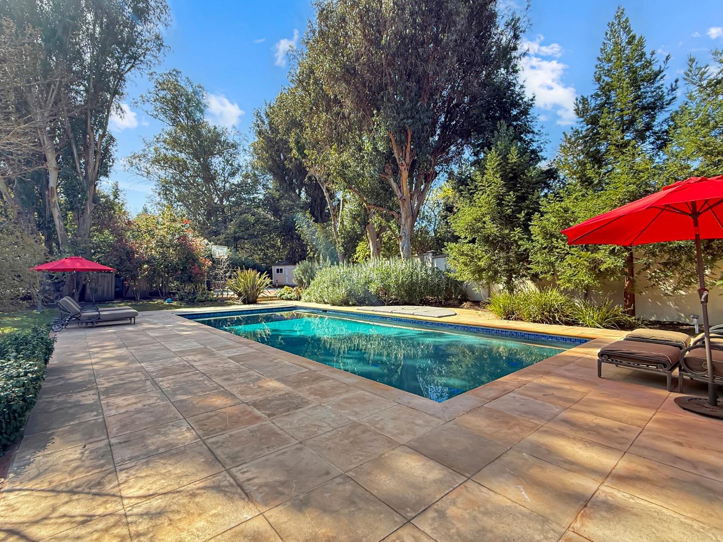 Detail Gallery Image 42 of 52 For 1526 Hillview Dr, Los Altos,  CA 94024 - 5 Beds | 5/1 Baths