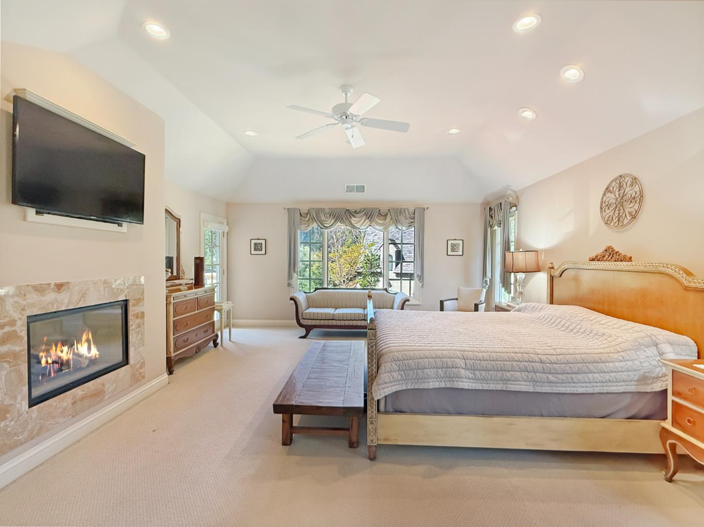 Detail Gallery Image 47 of 52 For 1526 Hillview Dr, Los Altos,  CA 94024 - 5 Beds | 5/1 Baths