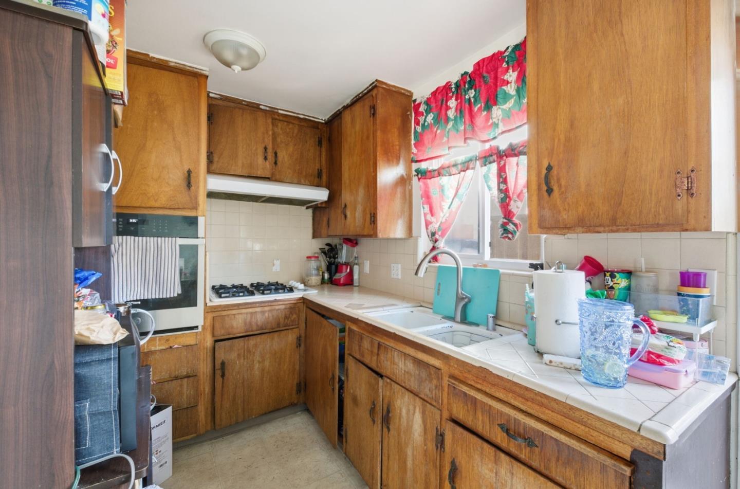 Detail Gallery Image 17 of 52 For 931 Vermont St, San Jose,  CA 95126 - – Beds | – Baths