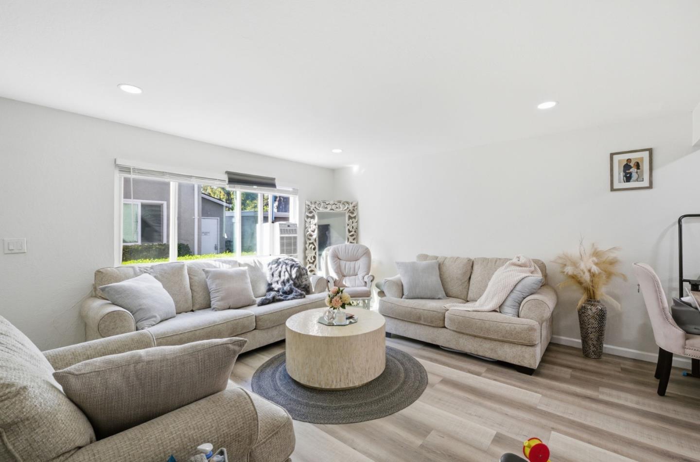 Detail Gallery Image 4 of 52 For 931 Vermont St, San Jose,  CA 95126 - – Beds | – Baths