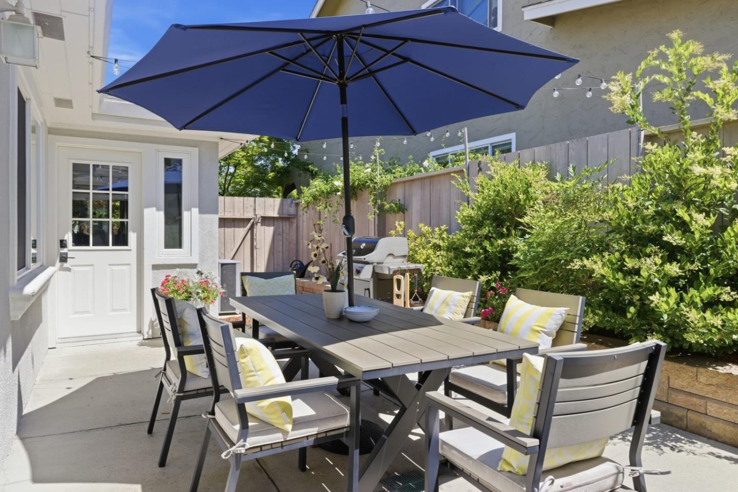 Detail Gallery Image 20 of 70 For 1142 Virginia Ave, Redwood City,  CA 94061 - 3 Beds | 3 Baths