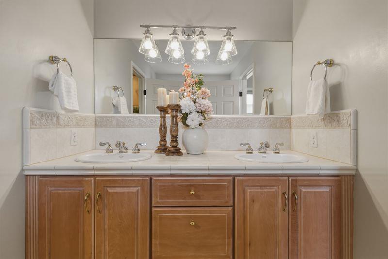 Detail Gallery Image 33 of 70 For 1142 Virginia Ave, Redwood City,  CA 94061 - 3 Beds | 3 Baths