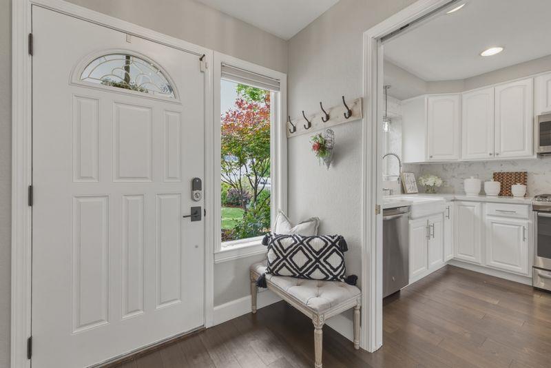 Detail Gallery Image 4 of 70 For 1142 Virginia Ave, Redwood City,  CA 94061 - 3 Beds | 3 Baths