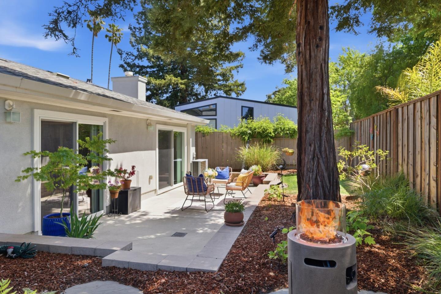 Detail Gallery Image 51 of 70 For 1142 Virginia Ave, Redwood City,  CA 94061 - 3 Beds | 3 Baths