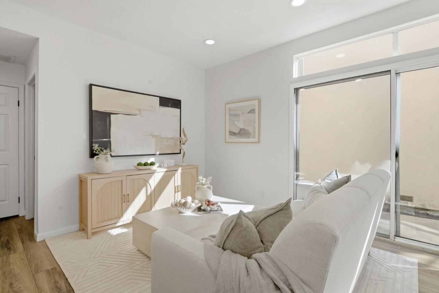 Detail Gallery Image 5 of 23 For 230 Lakeridge Way, San Ramon,  CA 94582 - 3 Beds | 2/1 Baths