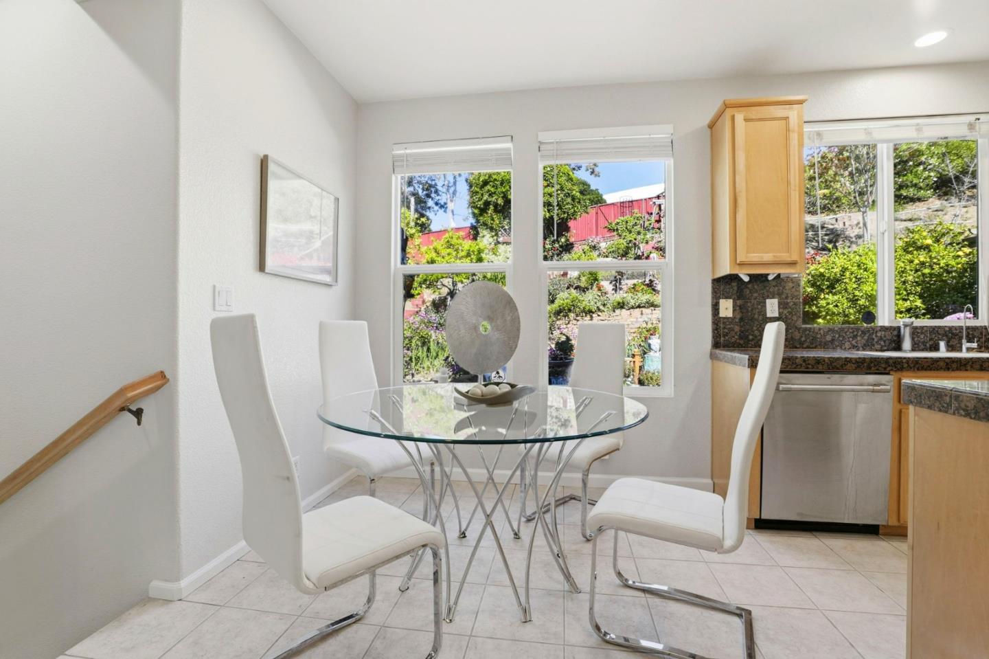 Detail Gallery Image 16 of 42 For 880 Canoas Creek Cir, San Jose,  CA 95136 - 4 Beds | 2/1 Baths