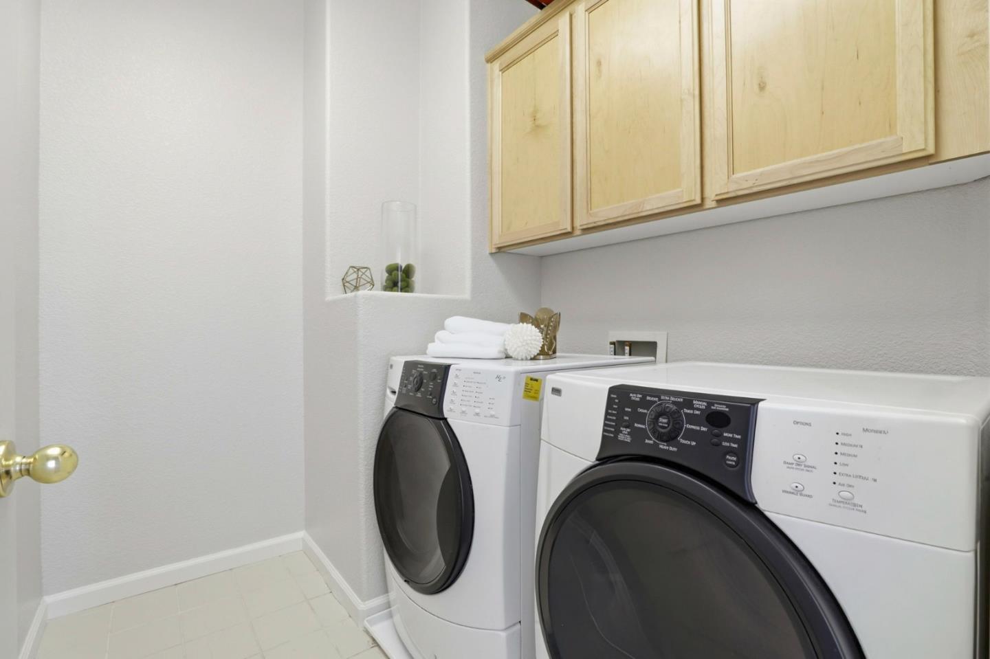 Detail Gallery Image 34 of 42 For 880 Canoas Creek Cir, San Jose,  CA 95136 - 4 Beds | 2/1 Baths