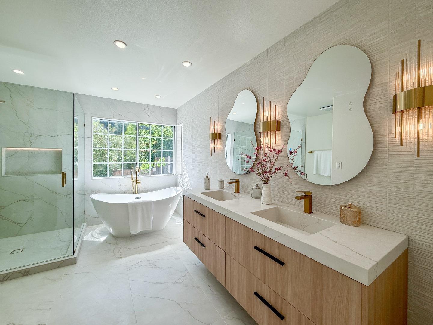 Detail Gallery Image 14 of 17 For 371 Norred Ct, San Jose,  CA 95119 - 4 Beds | 2/1 Baths