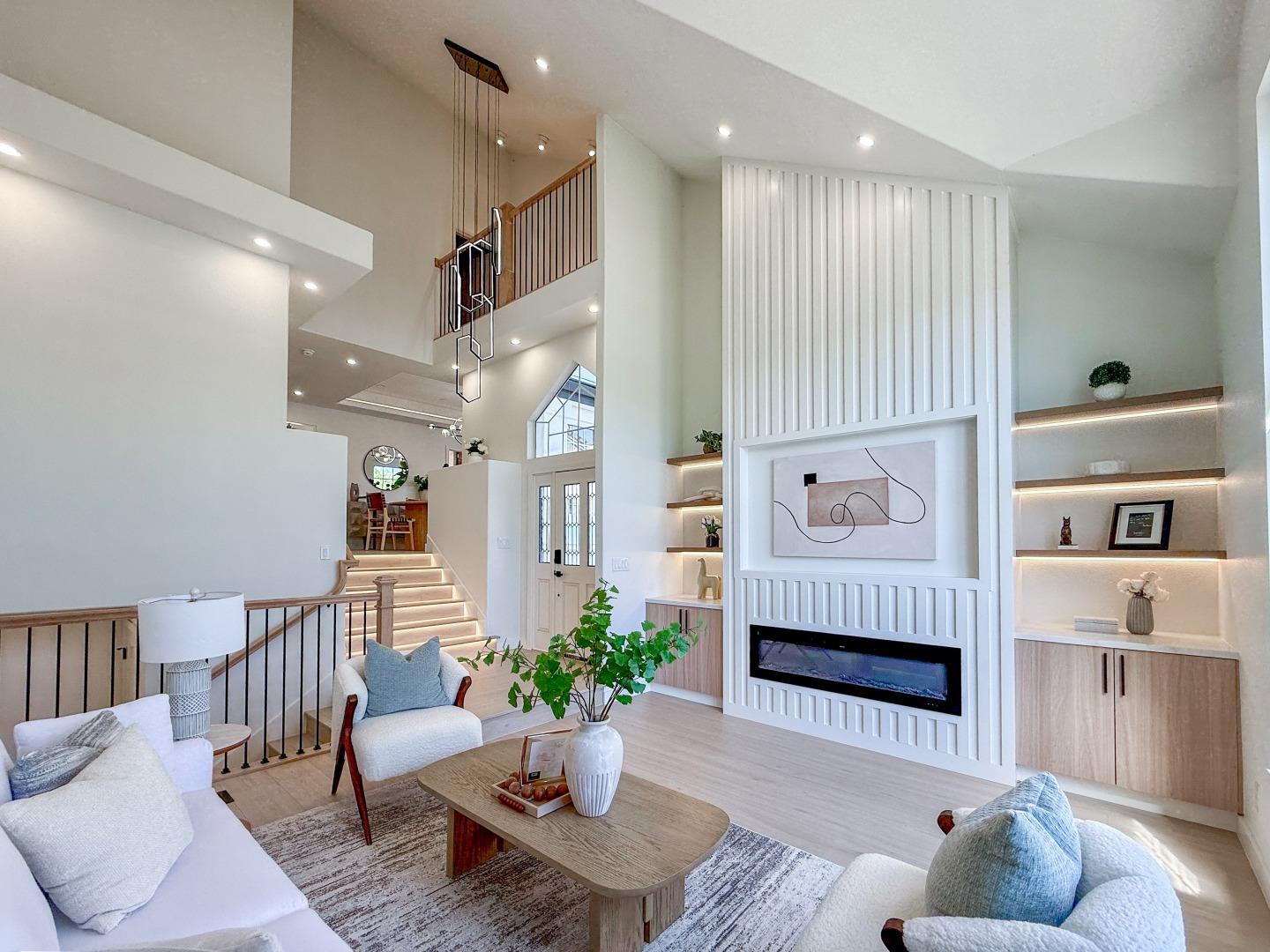 Detail Gallery Image 2 of 17 For 371 Norred Ct, San Jose,  CA 95119 - 4 Beds | 2/1 Baths