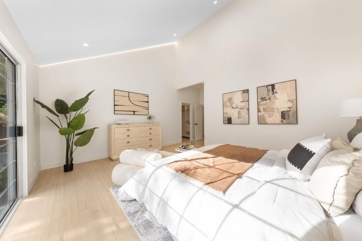 Detail Gallery Image 23 of 47 For 371 Norred Ct, San Jose,  CA 95119 - 4 Beds | 2/1 Baths