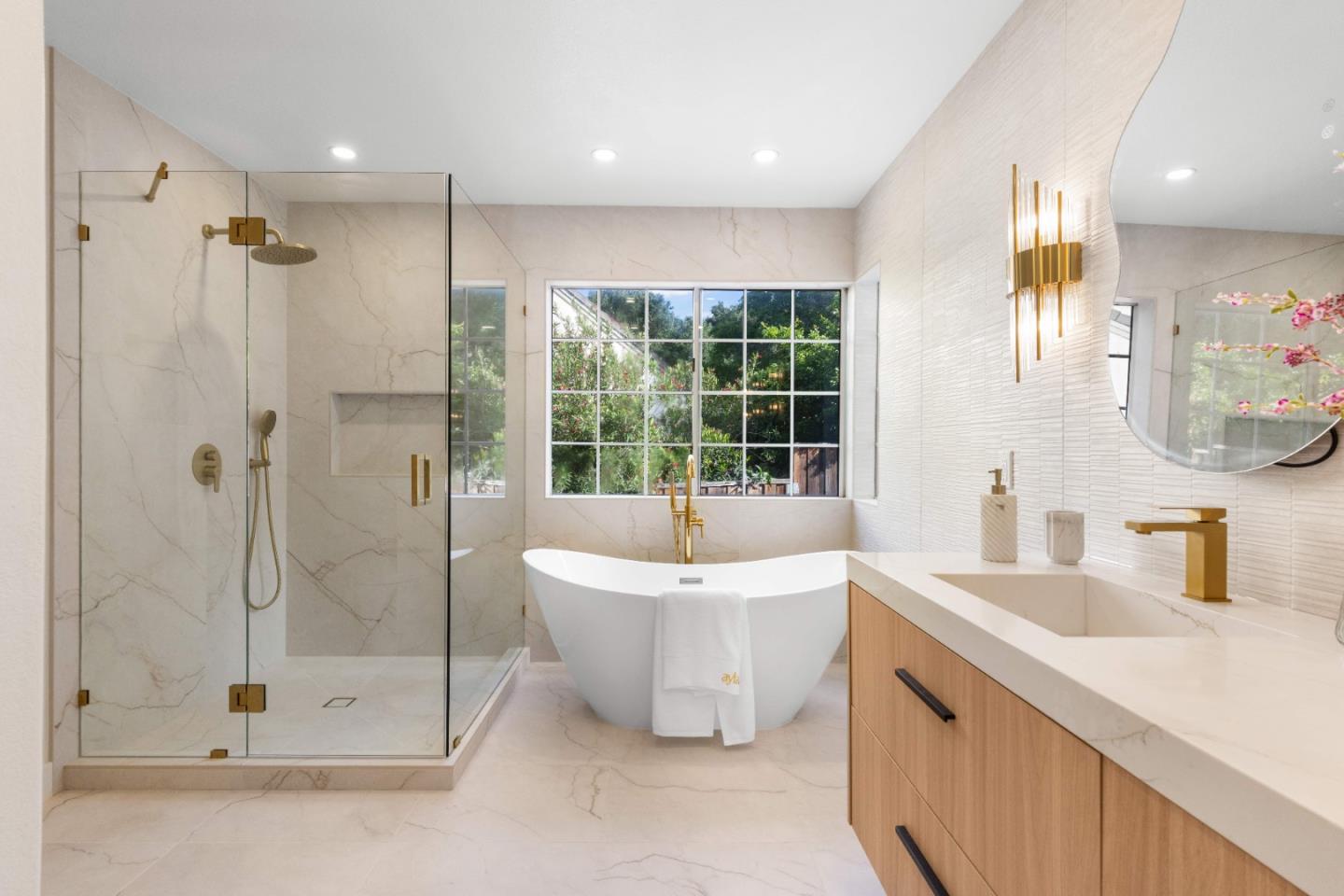 Detail Gallery Image 28 of 47 For 371 Norred Ct, San Jose,  CA 95119 - 4 Beds | 2/1 Baths