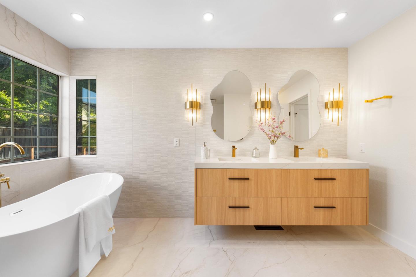 Detail Gallery Image 29 of 47 For 371 Norred Ct, San Jose,  CA 95119 - 4 Beds | 2/1 Baths