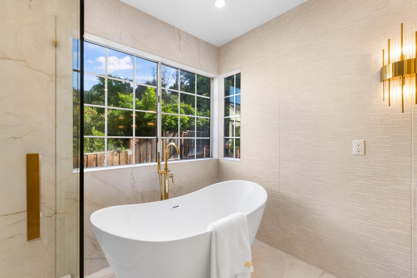 Detail Gallery Image 30 of 47 For 371 Norred Ct, San Jose,  CA 95119 - 4 Beds | 2/1 Baths