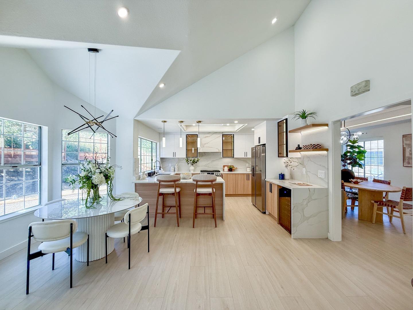 Detail Gallery Image 4 of 17 For 371 Norred Ct, San Jose,  CA 95119 - 4 Beds | 2/1 Baths