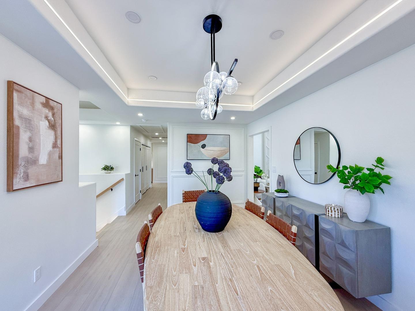 Detail Gallery Image 7 of 17 For 371 Norred Ct, San Jose,  CA 95119 - 4 Beds | 2/1 Baths