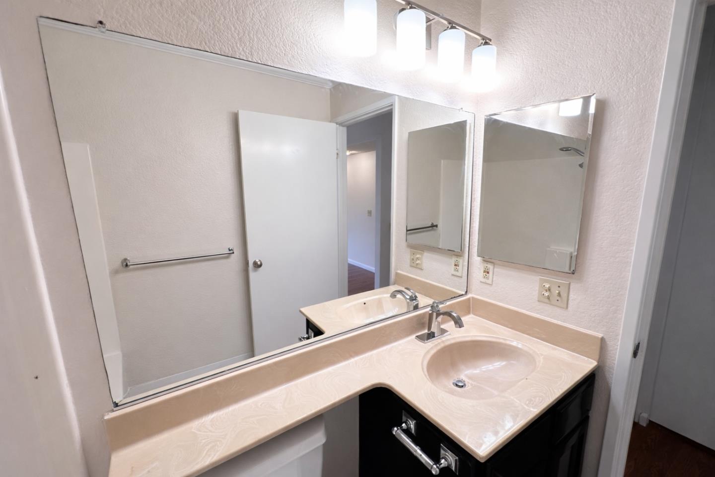 Detail Gallery Image 16 of 24 For 1034 Summermist Ct, San Jose,  CA 95122 - 1 Beds | 1 Baths