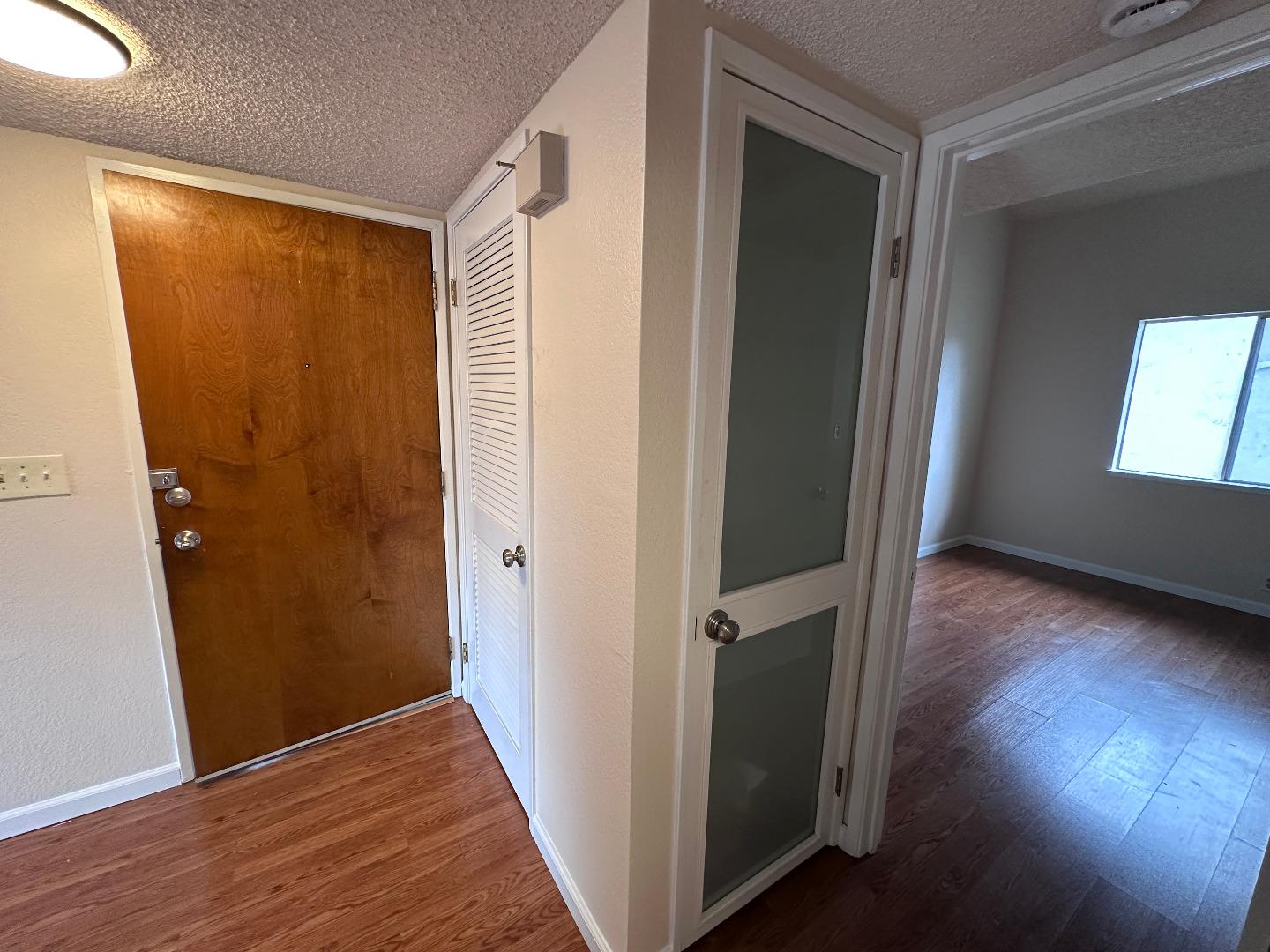 Detail Gallery Image 2 of 24 For 1034 Summermist Ct, San Jose,  CA 95122 - 1 Beds | 1 Baths