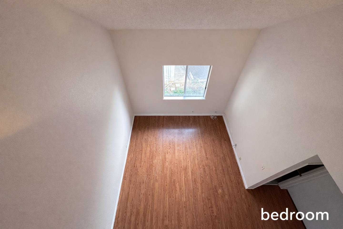 Detail Gallery Image 4 of 24 For 1034 Summermist Ct, San Jose,  CA 95122 - 1 Beds | 1 Baths