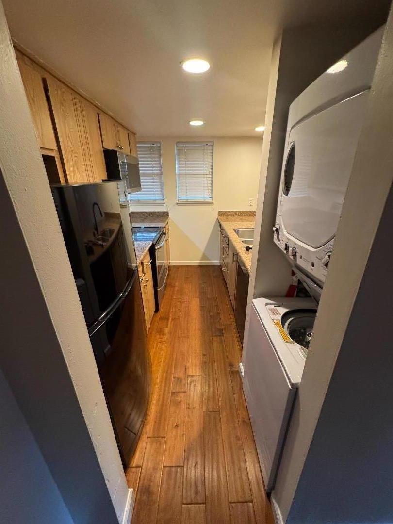 Detail Gallery Image 4 of 10 For 5434 Roundtree Ct a,  Concord,  CA 94521 - 3 Beds | 2 Baths