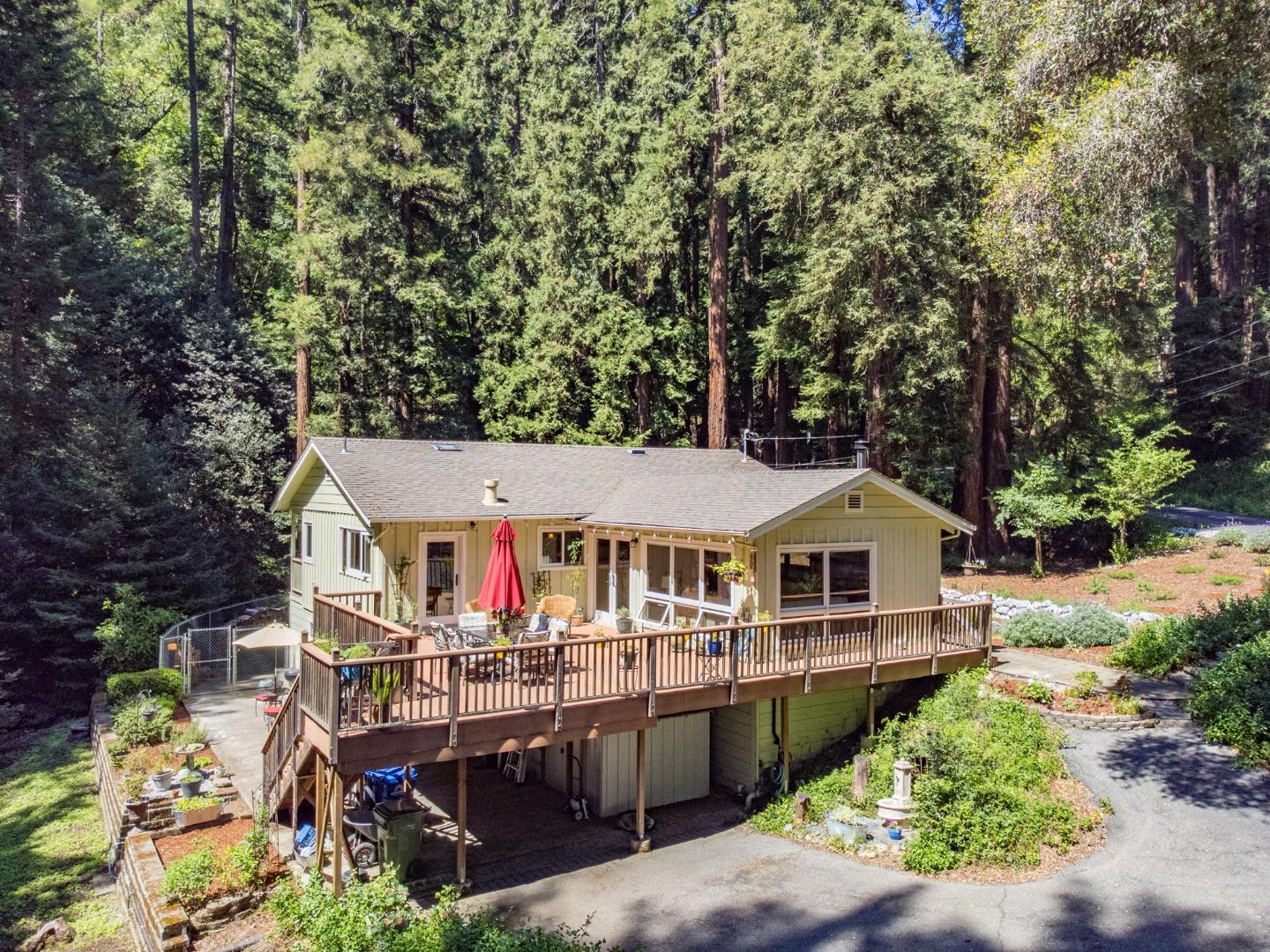 Detail Gallery Image 2 of 47 For 9630 Zayante Dr, Felton,  CA 95018 - 3 Beds | 2 Baths