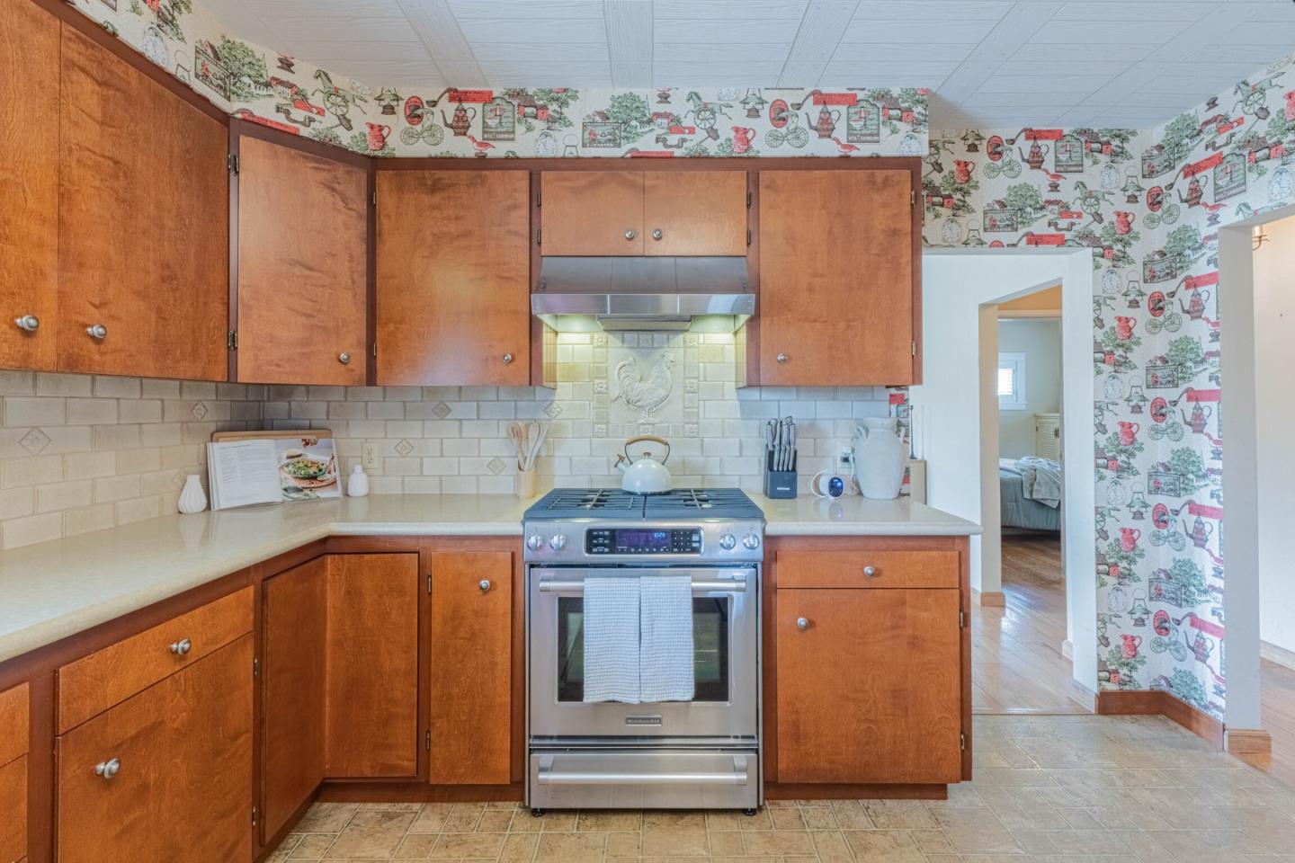 Detail Gallery Image 11 of 39 For 1125 Kimball Ave, Seaside,  CA 93955 - 2 Beds | 1 Baths