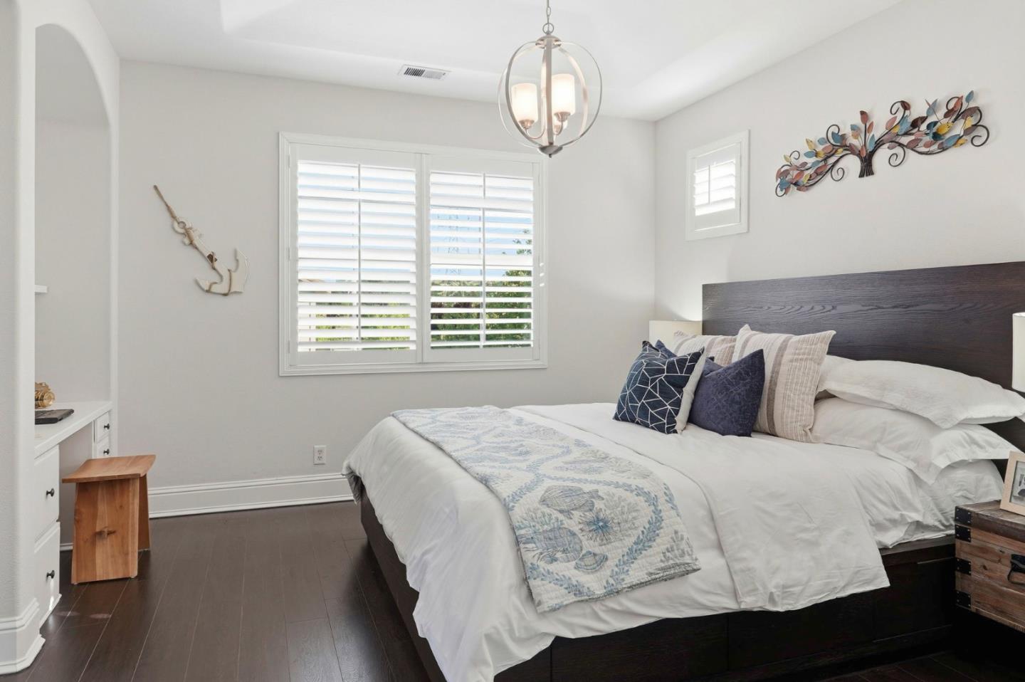 Detail Gallery Image 15 of 33 For 15425 La Rocca Pl, Morgan Hill,  CA 95037 - 4 Beds | 2/1 Baths