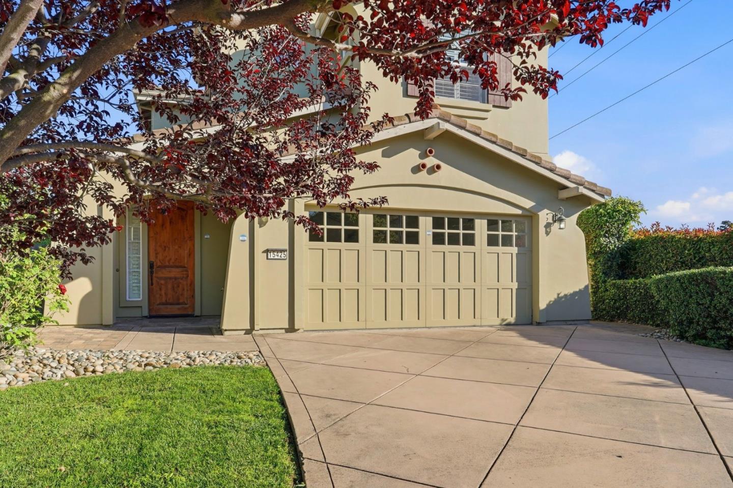 Detail Gallery Image 2 of 33 For 15425 La Rocca Pl, Morgan Hill,  CA 95037 - 4 Beds | 2/1 Baths