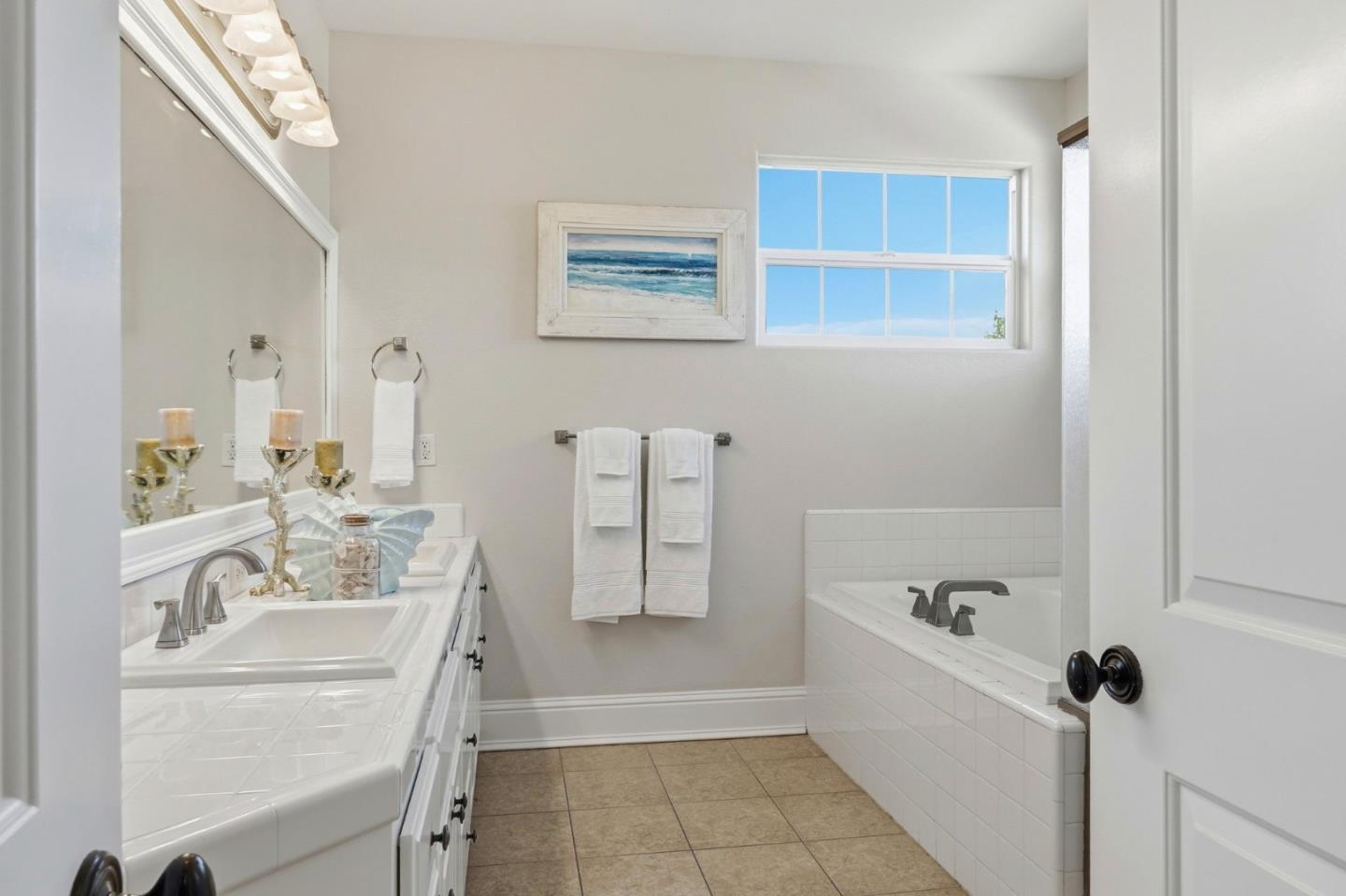 Detail Gallery Image 24 of 33 For 15425 La Rocca Pl, Morgan Hill,  CA 95037 - 4 Beds | 2/1 Baths