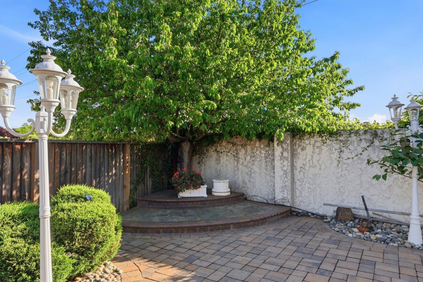 Detail Gallery Image 29 of 33 For 15425 La Rocca Pl, Morgan Hill,  CA 95037 - 4 Beds | 2/1 Baths