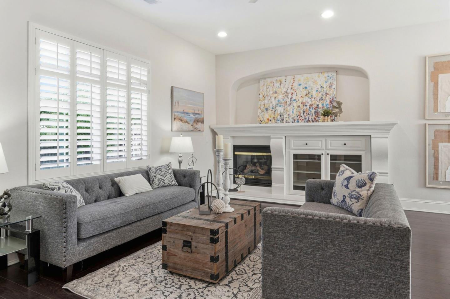 Detail Gallery Image 4 of 33 For 15425 La Rocca Pl, Morgan Hill,  CA 95037 - 4 Beds | 2/1 Baths